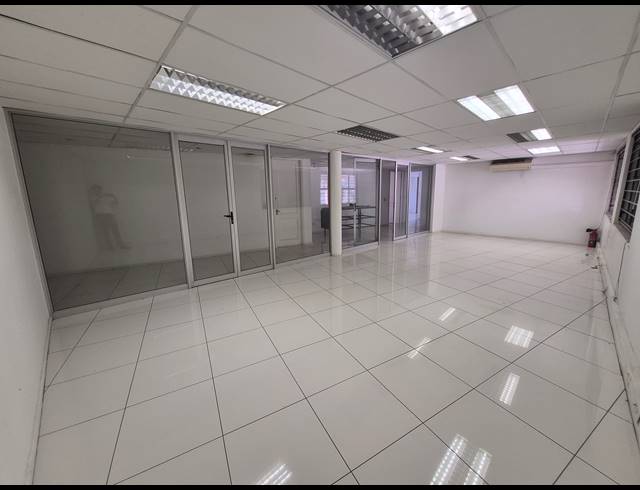 722M² OFFICE FOR SALE IN RIVONIA